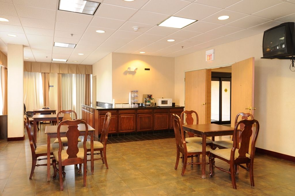 Days Inn By Wyndham Calumet Park מסעדה תמונה